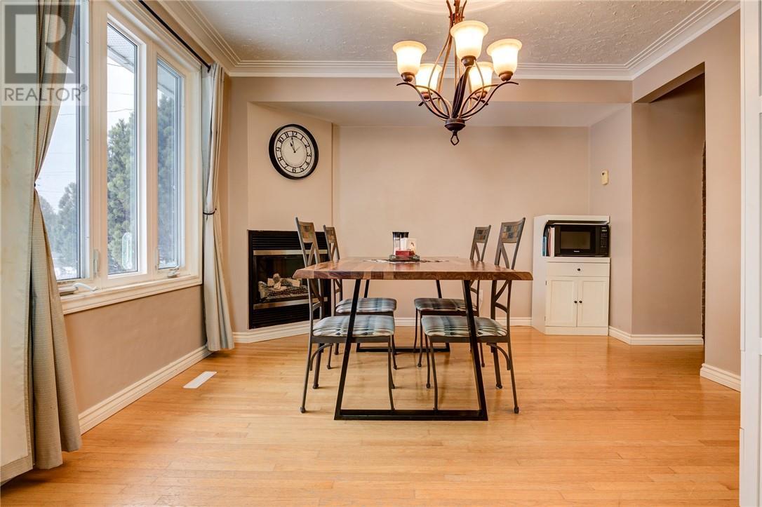 2 Leonard Avenue S, Dowling, ON - Indoor Photo Showing Dining Room