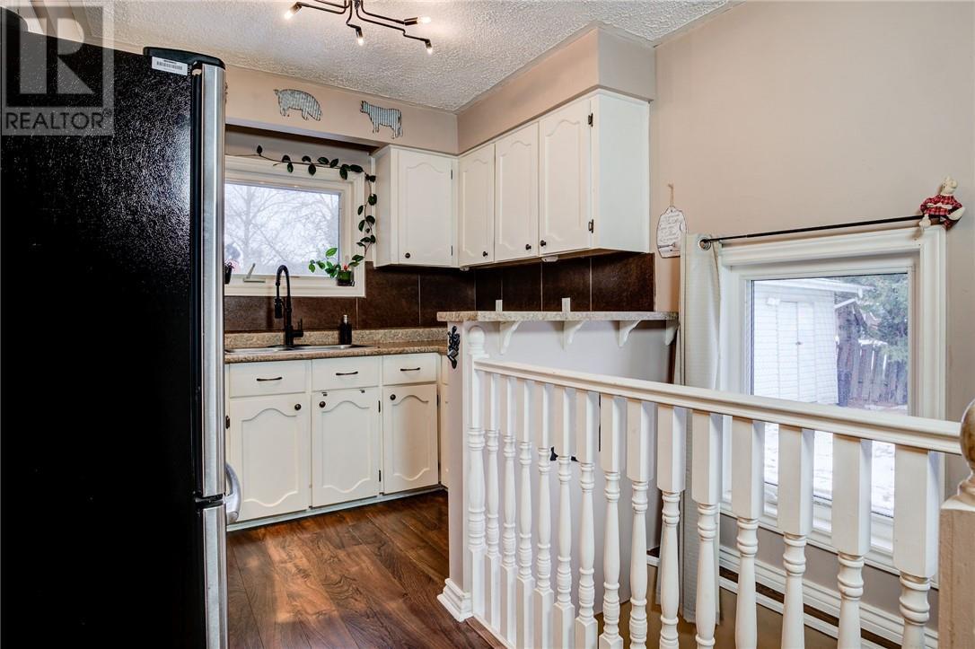 2 Leonard Avenue S, Dowling, ON - Indoor