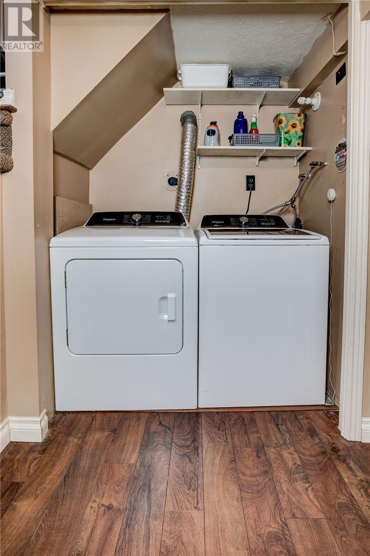 2 Leonard Avenue S, Dowling, ON - Indoor Photo Showing Laundry Room