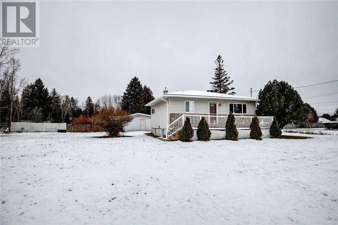 2 Leonard Avenue S, Dowling, ON - Outdoor