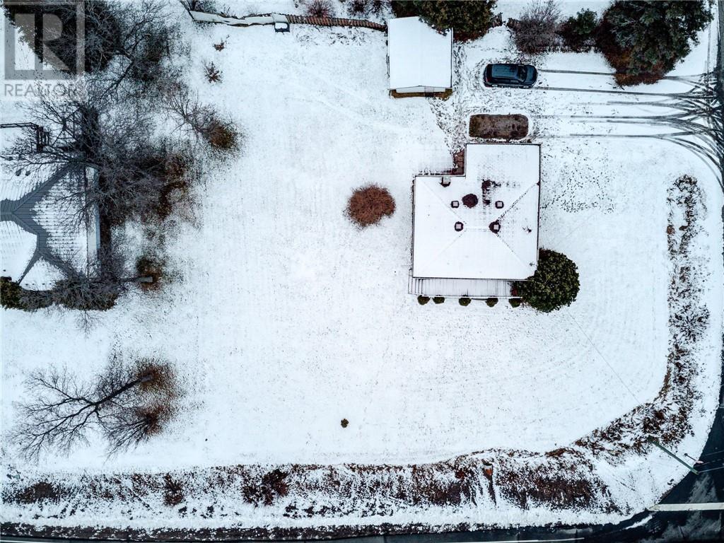 2 Leonard Avenue S, Dowling, ON - Outdoor