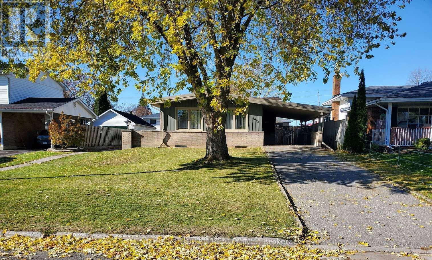 1002 Albany Court, Peterborough (Ashburnham Ward 4), ON - Outdoor