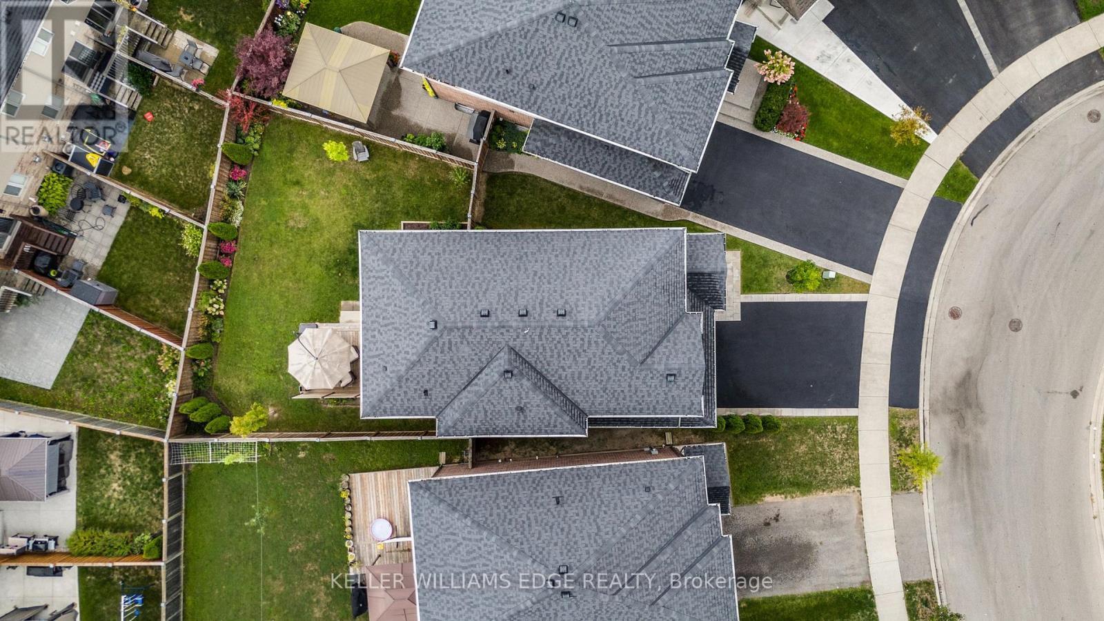 209 Echovalley Drive, Hamilton, ON - Outdoor