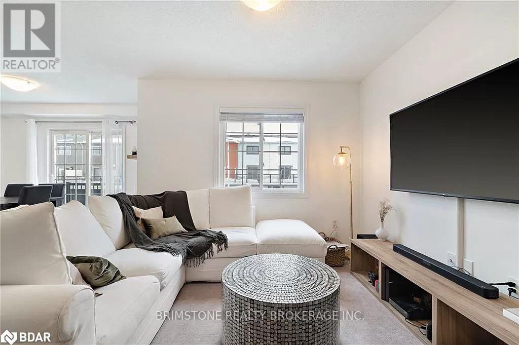 46 Andean Lane, Barrie, ON - Indoor Photo Showing Living Room