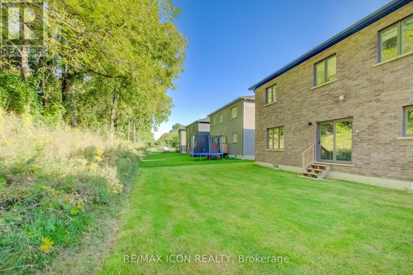 55 Tulip Crescent, Norfolk, ON - Outdoor