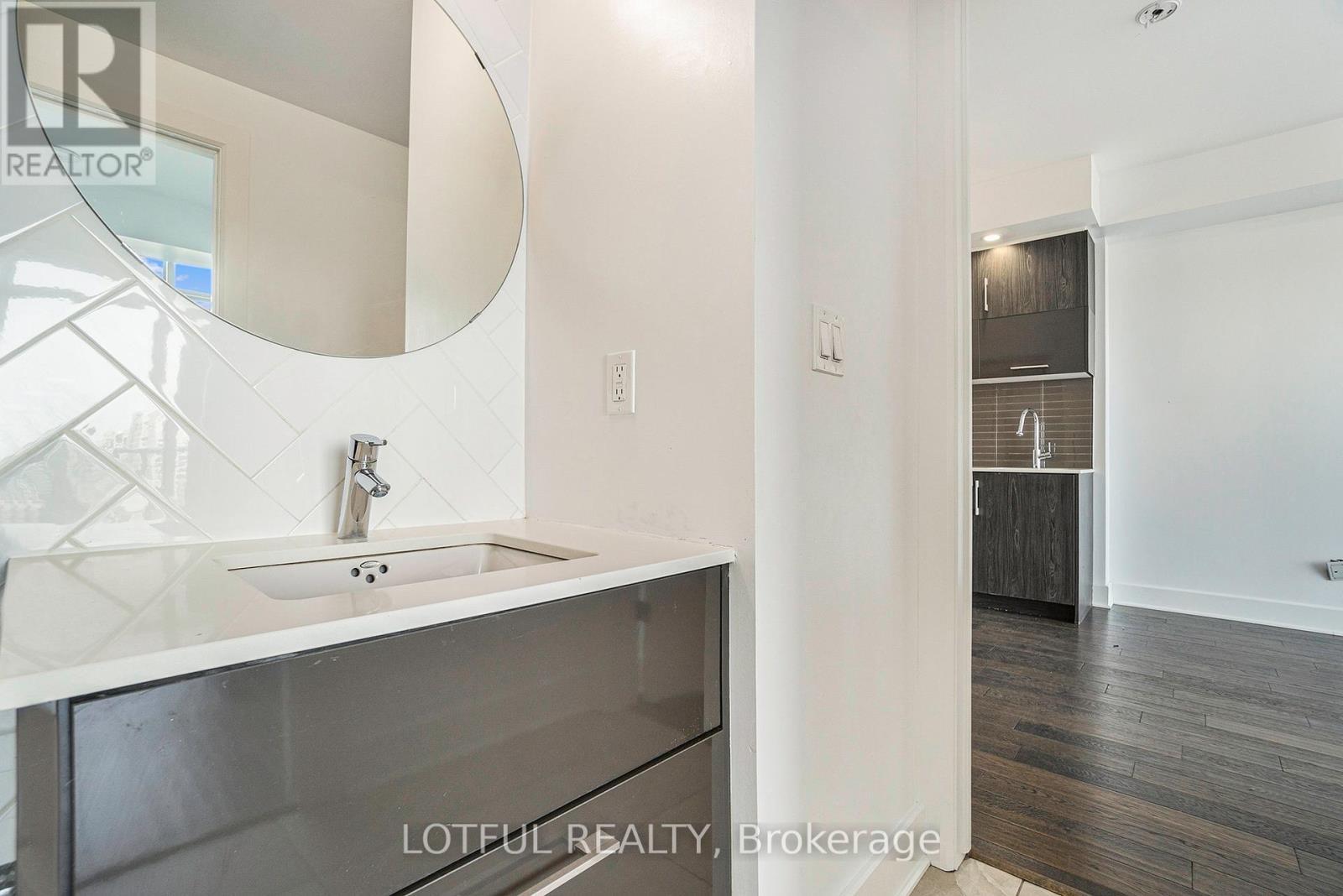 1705 - 255 Bay Street, Ottawa, ON - Indoor Photo Showing Bathroom