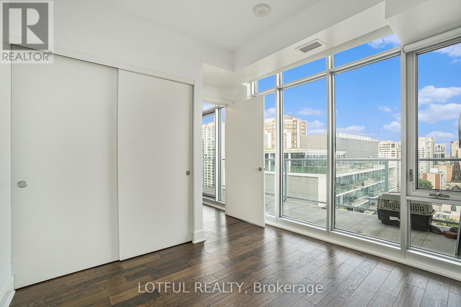 1705 - 255 Bay Street, Ottawa, ON - Indoor Photo Showing Other Room