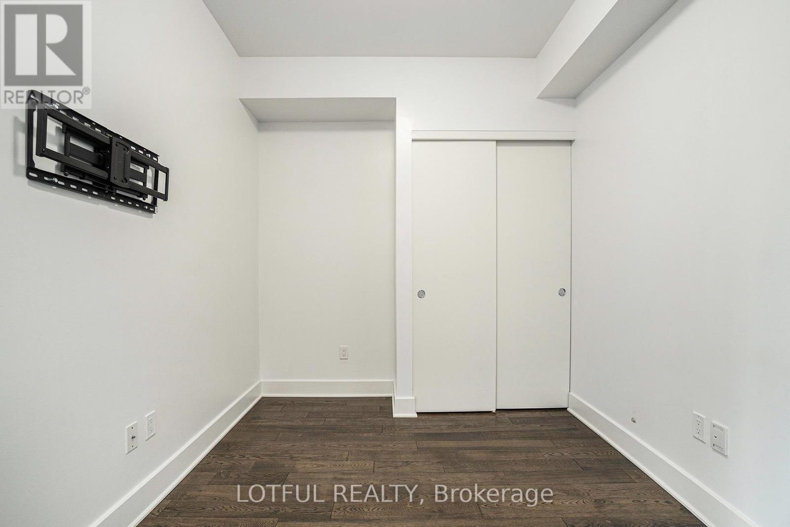 1705 - 255 Bay Street, Ottawa, ON - Indoor Photo Showing Other Room