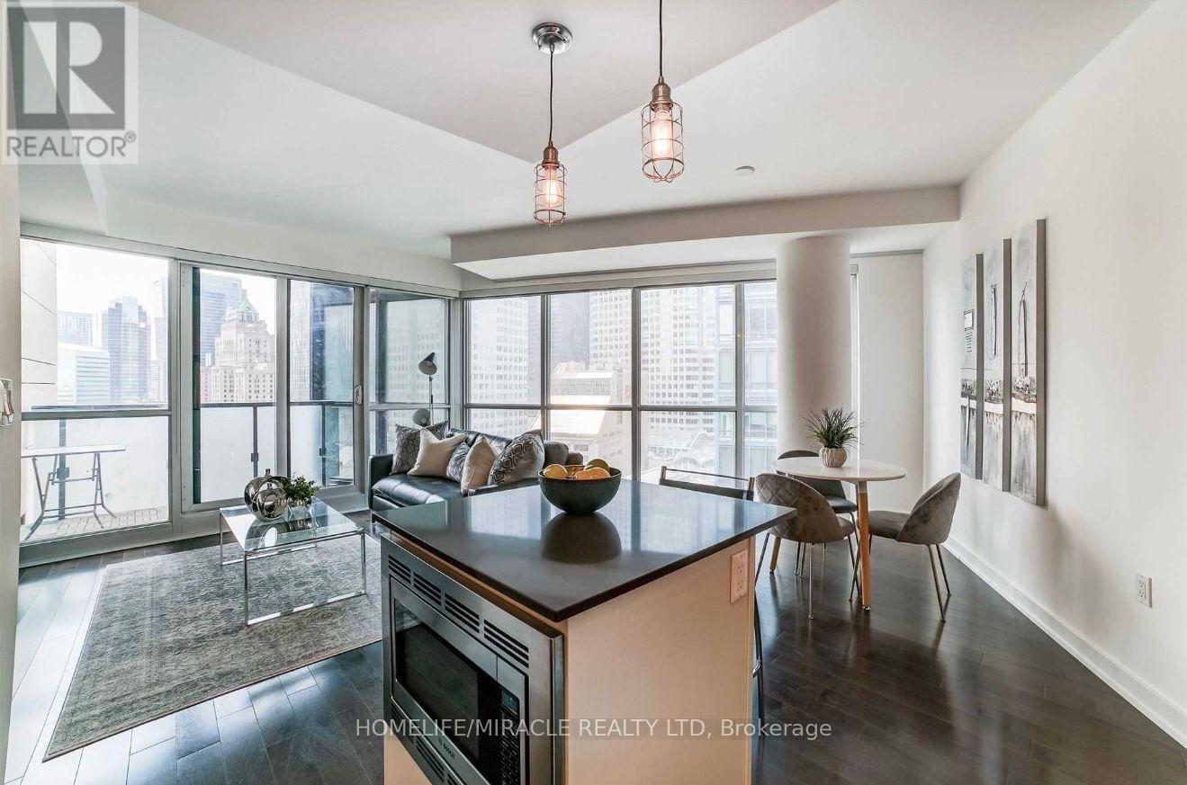 1604 - 1 The Esplanade, Toronto, ON - Indoor