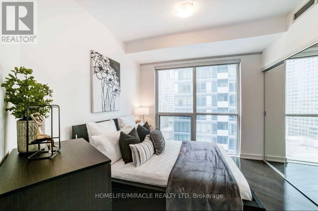 1604 - 1 The Esplanade, Toronto, ON - Indoor Photo Showing Bedroom