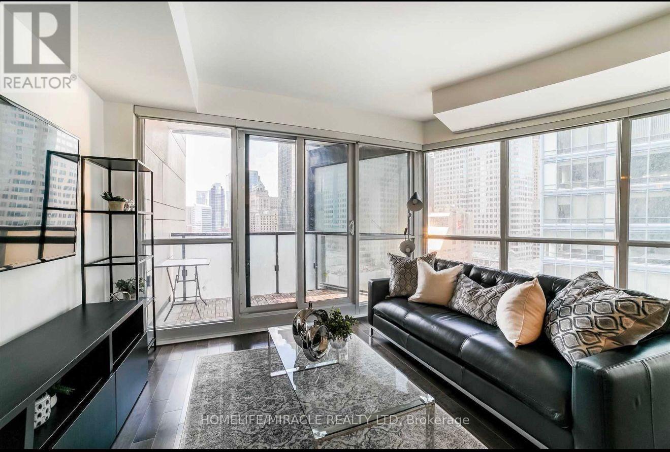 1604 - 1 The Esplanade, Toronto, ON - Indoor