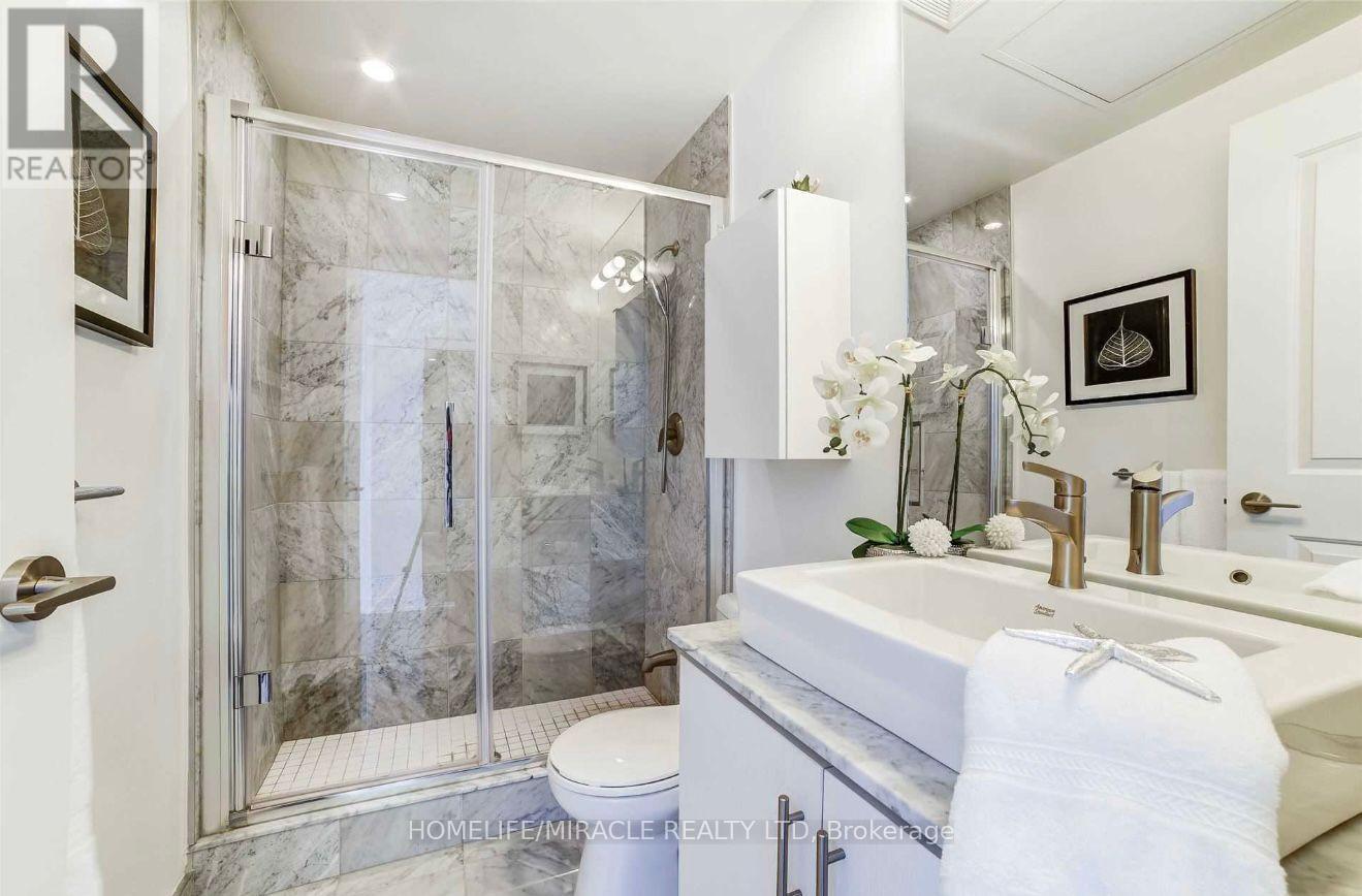 1604 - 1 The Esplanade, Toronto, ON - Indoor Photo Showing Bathroom