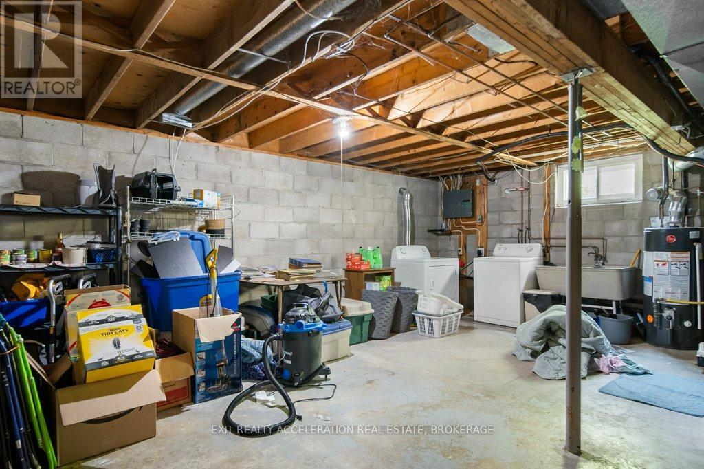 286 Barrett Boulevard, Greater Napanee (Greater Napanee), ON - Indoor Photo Showing Basement