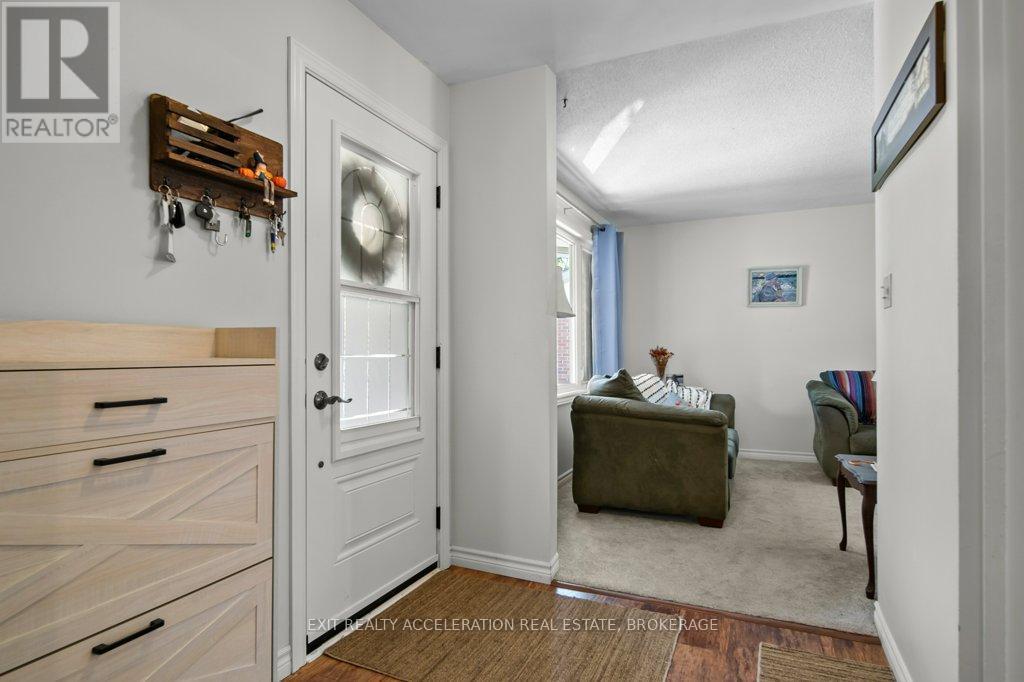 286 Barrett Boulevard, Greater Napanee (Greater Napanee), ON - Indoor Photo Showing Other Room