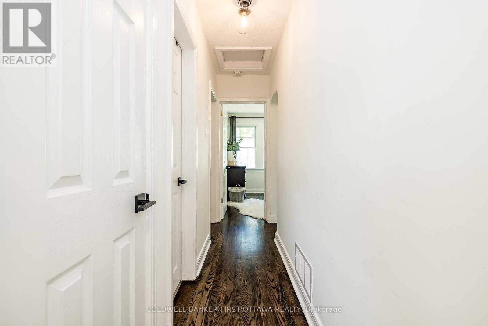 1 Porter Street, Ottawa, ON - Indoor Photo Showing Other Room