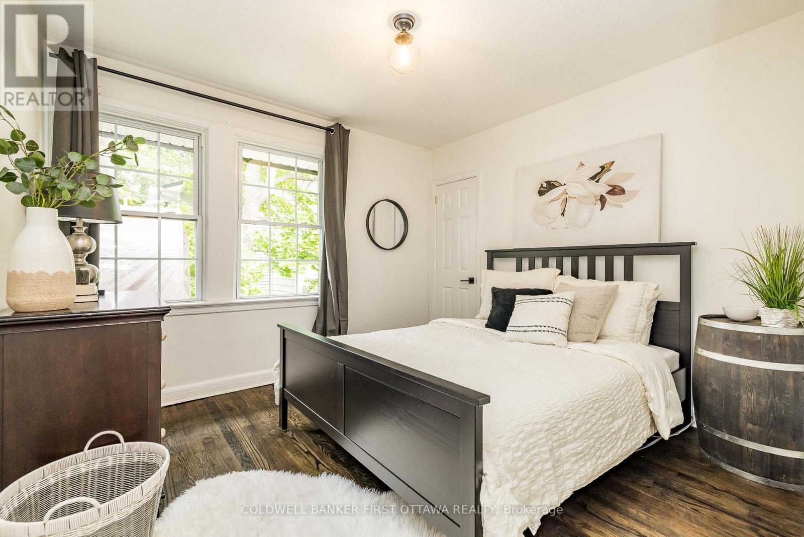 1 Porter Street, Ottawa, ON - Indoor Photo Showing Bedroom