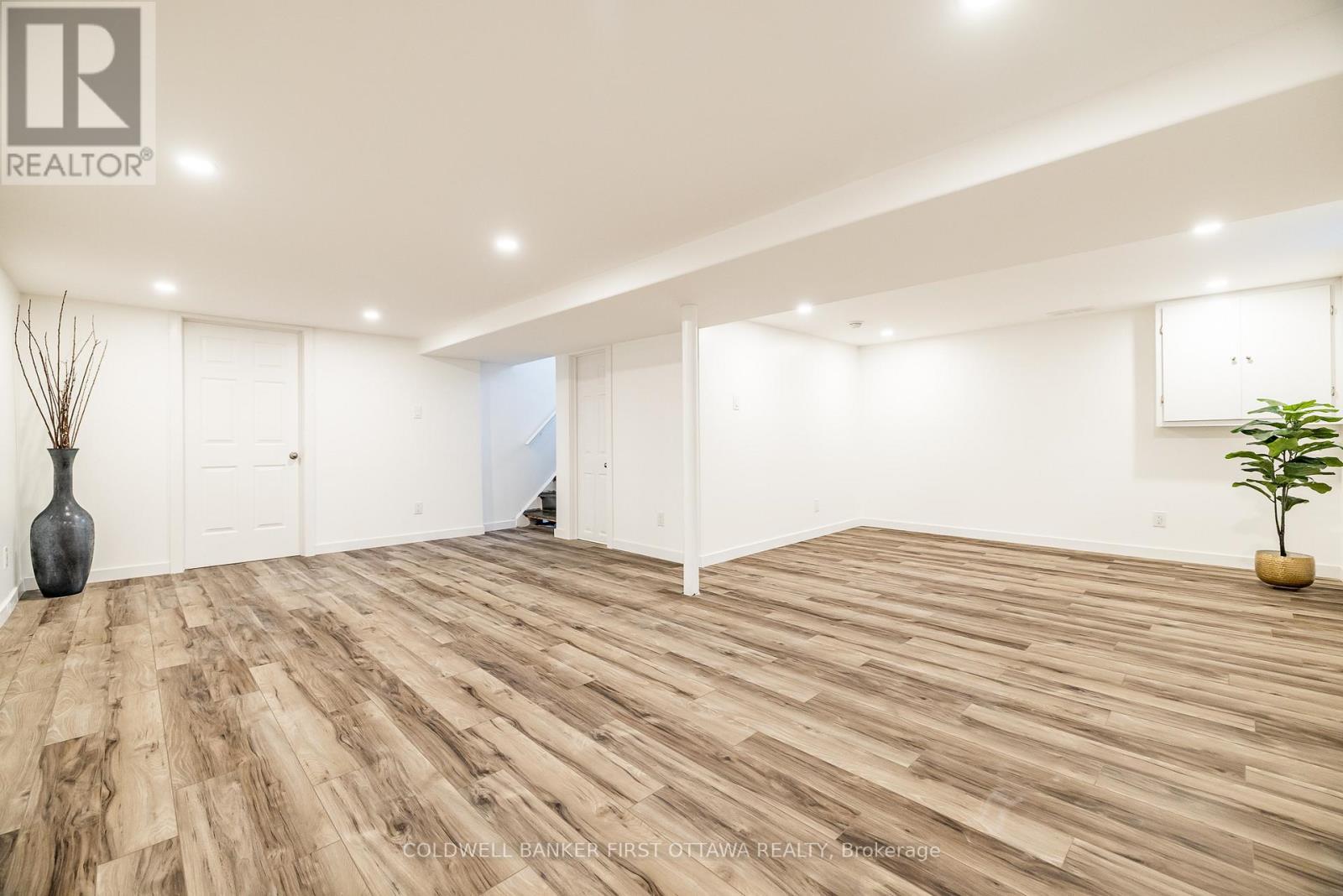 1 Porter Street, Ottawa, ON - Indoor