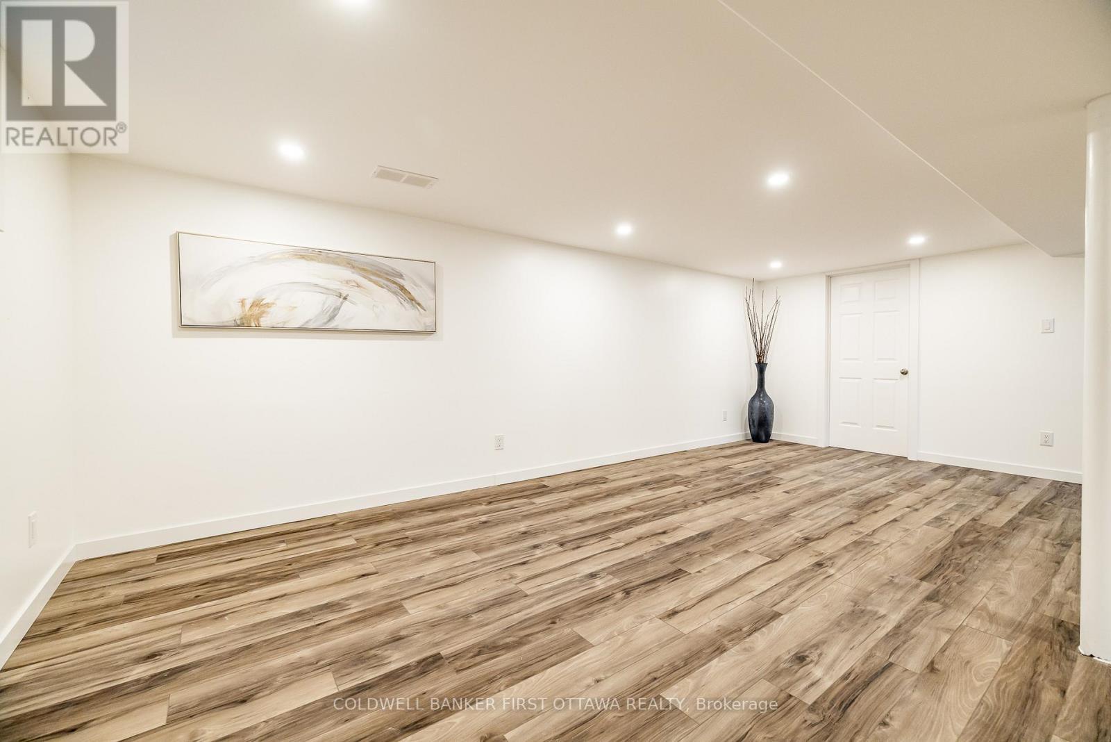 1 Porter Street, Ottawa, ON - Indoor