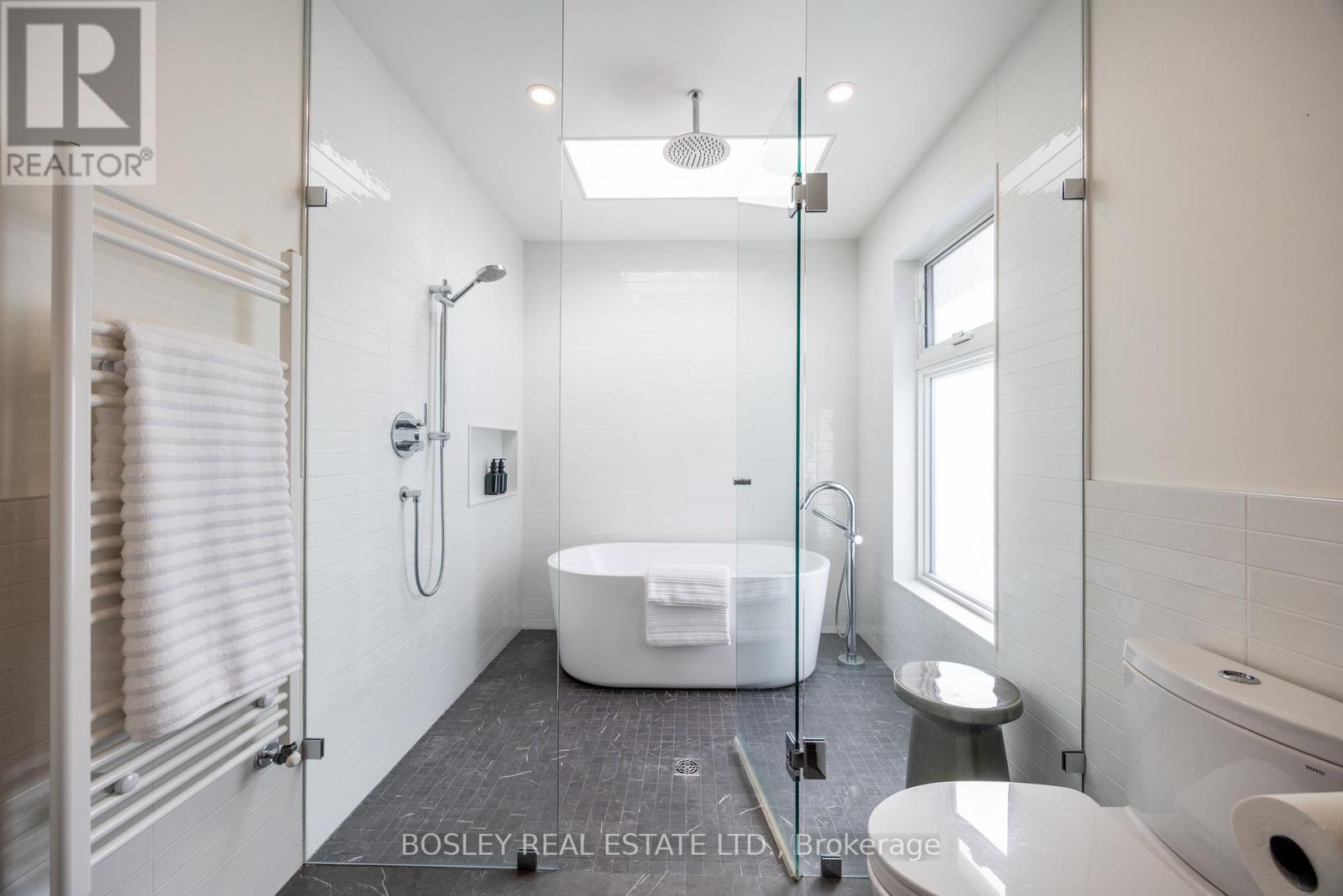 Unit 2 - 12- R Coleridge Avenue, Toronto, ON - Indoor Photo Showing Bathroom