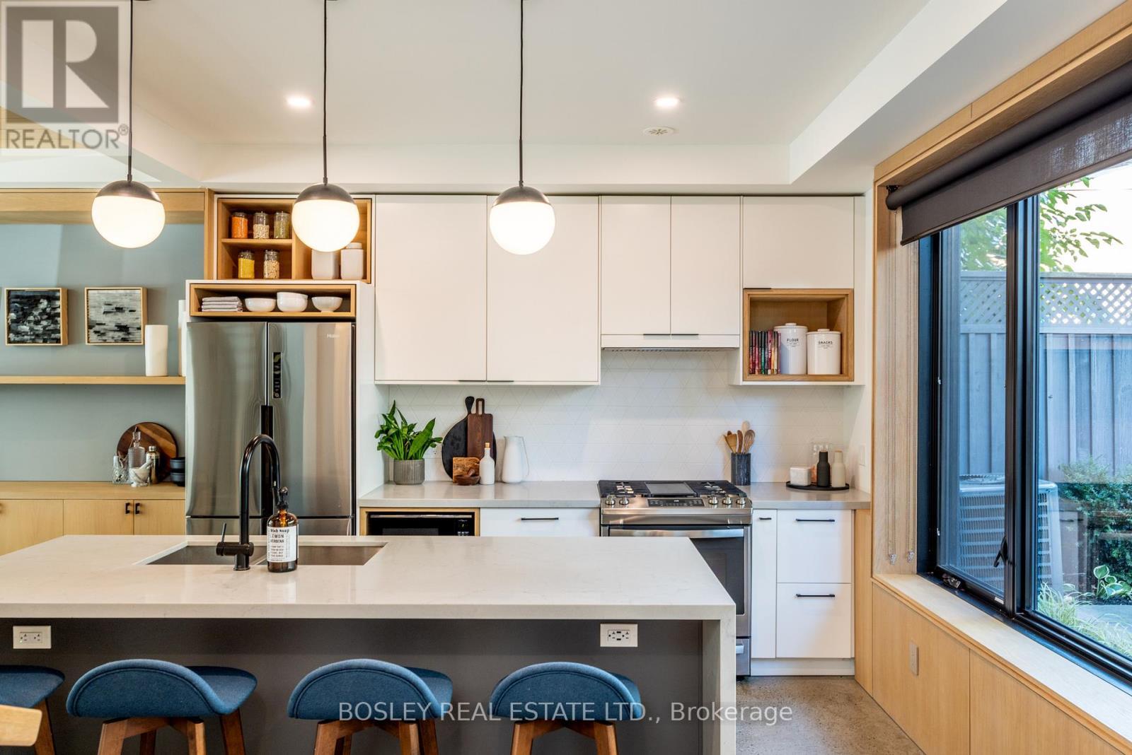Unit 2 - 12- R Coleridge Avenue, Toronto, ON - Indoor Photo Showing Kitchen With Upgraded Kitchen