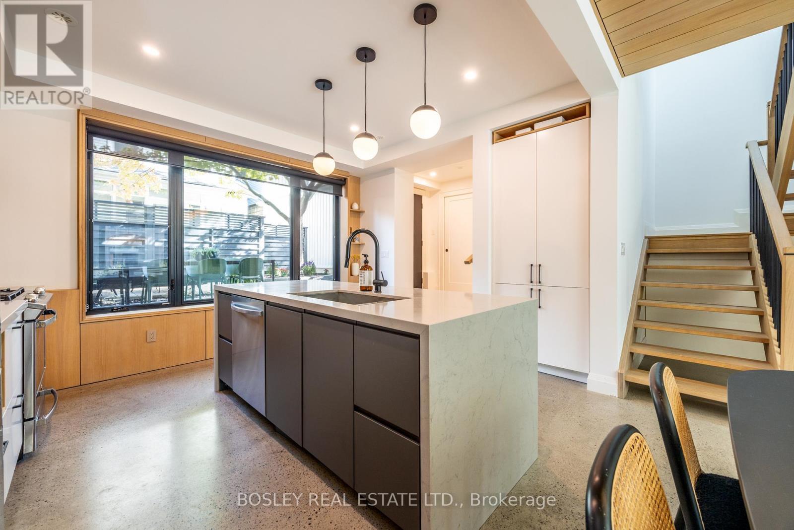 Unit 2 - 12- R Coleridge Avenue, Toronto, ON - Indoor Photo Showing Kitchen With Upgraded Kitchen