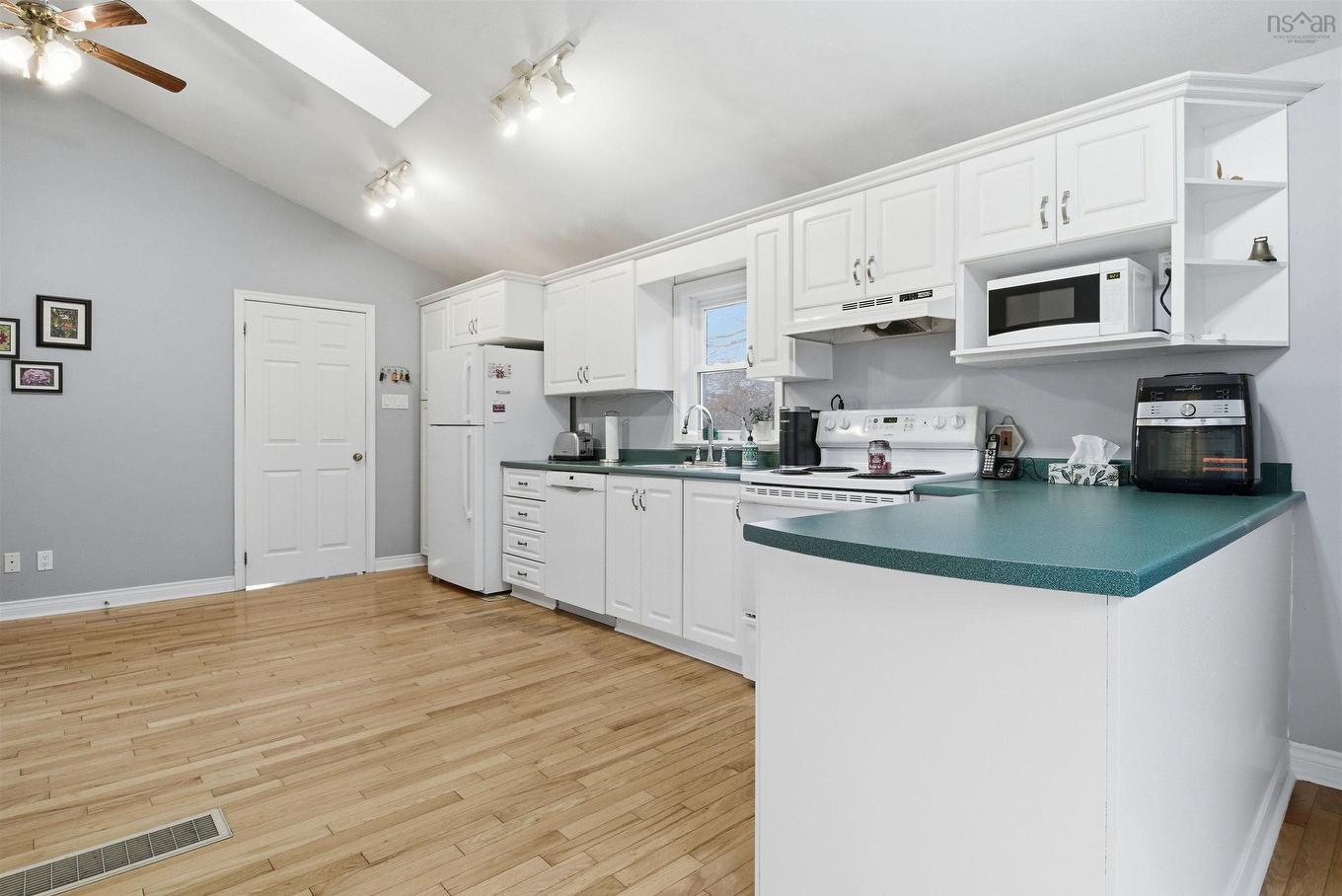 643 Highway 1, Mount Uniacke, NS