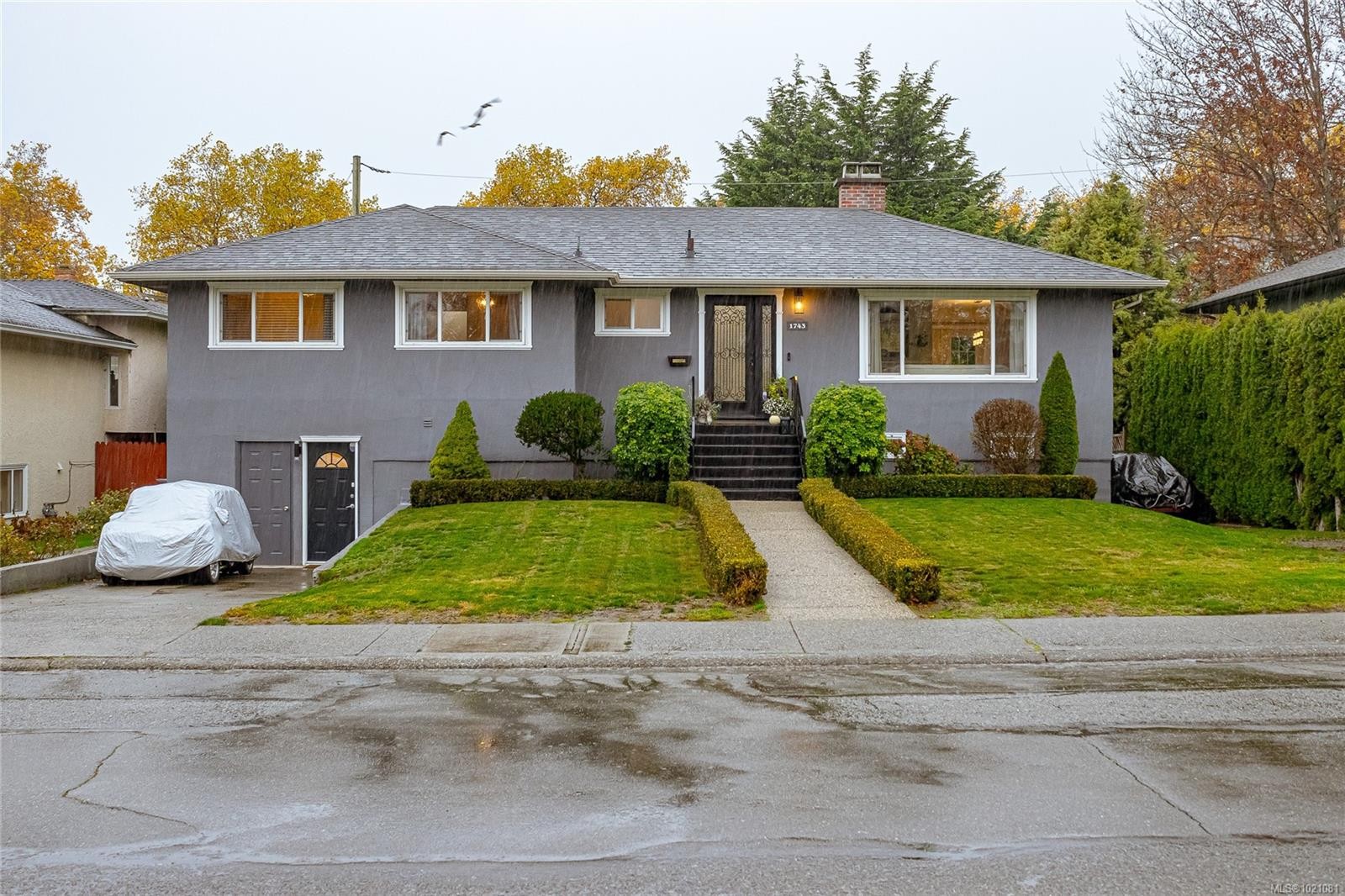 1743 Townley St, Saanich, BC