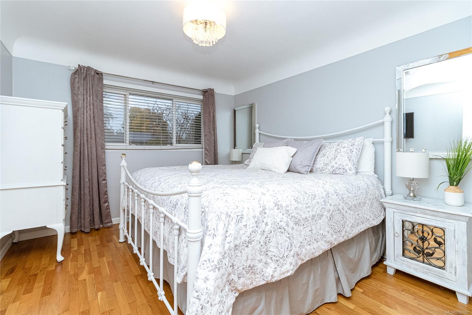 1743 Townley St, Saanich, BC