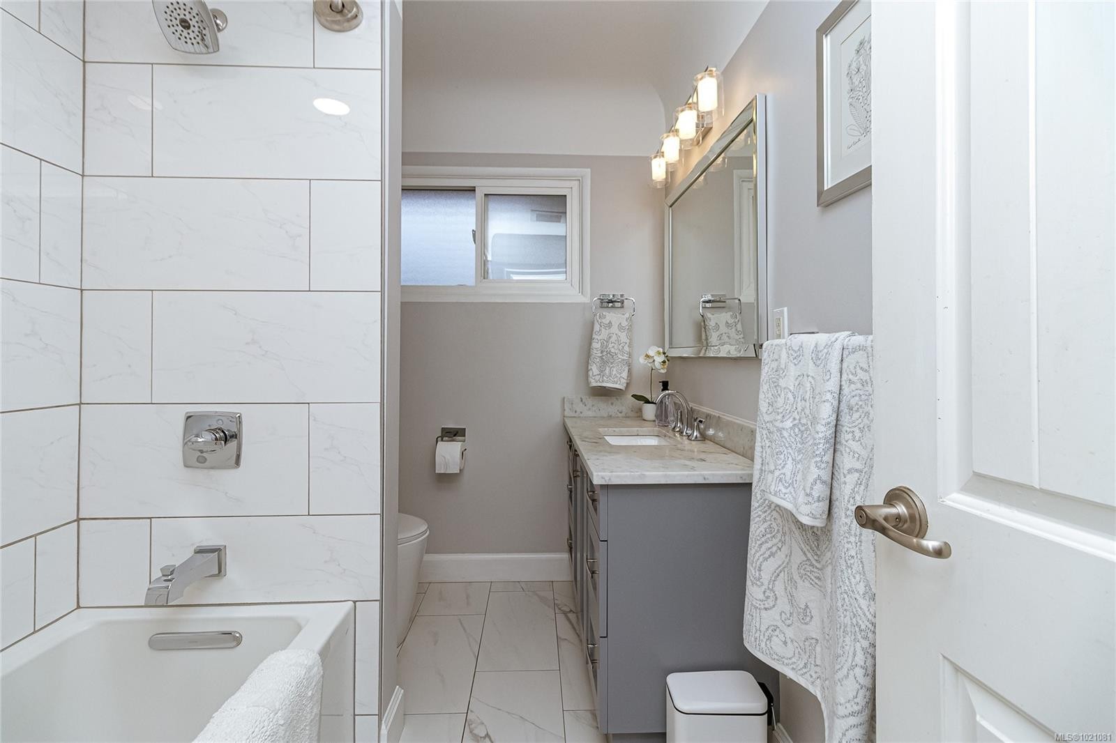 1743 Townley St, Saanich, BC