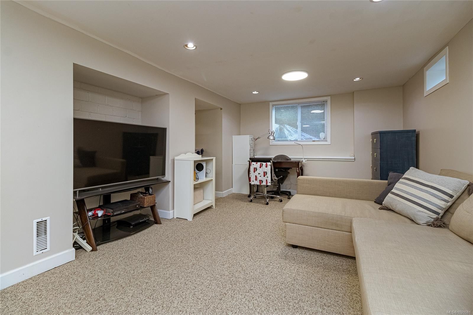 1743 Townley St, Saanich, BC