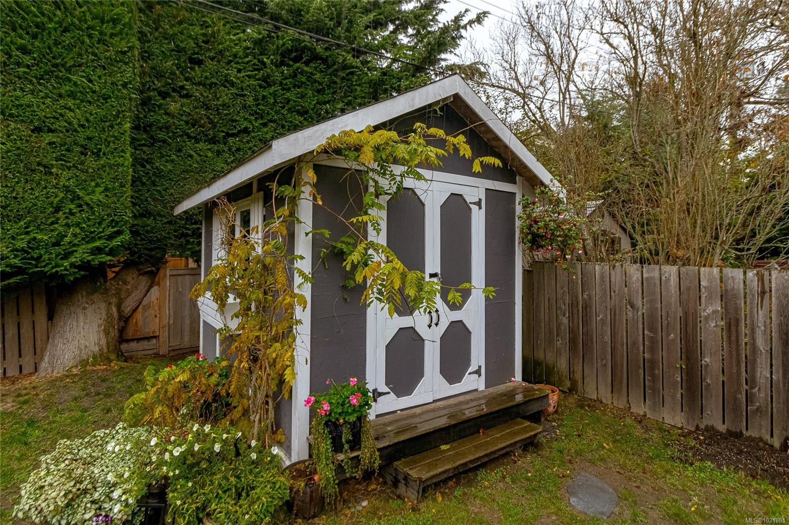 1743 Townley St, Saanich, BC