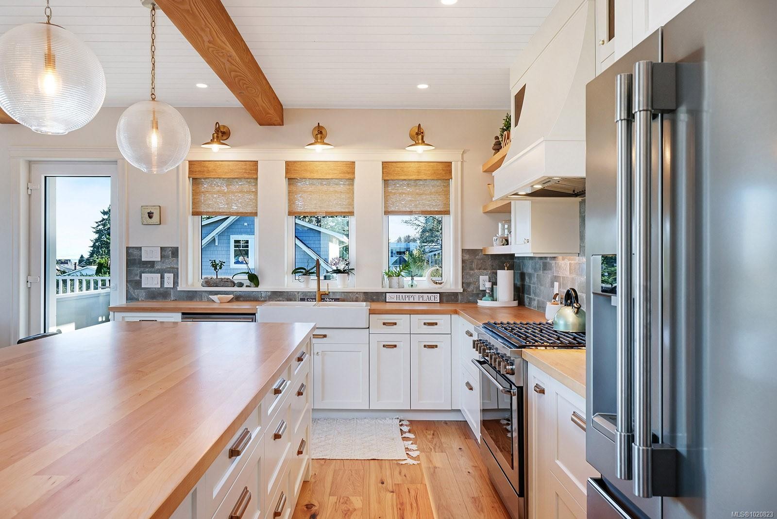 3839/3841 Ross Ave, Royston, BC