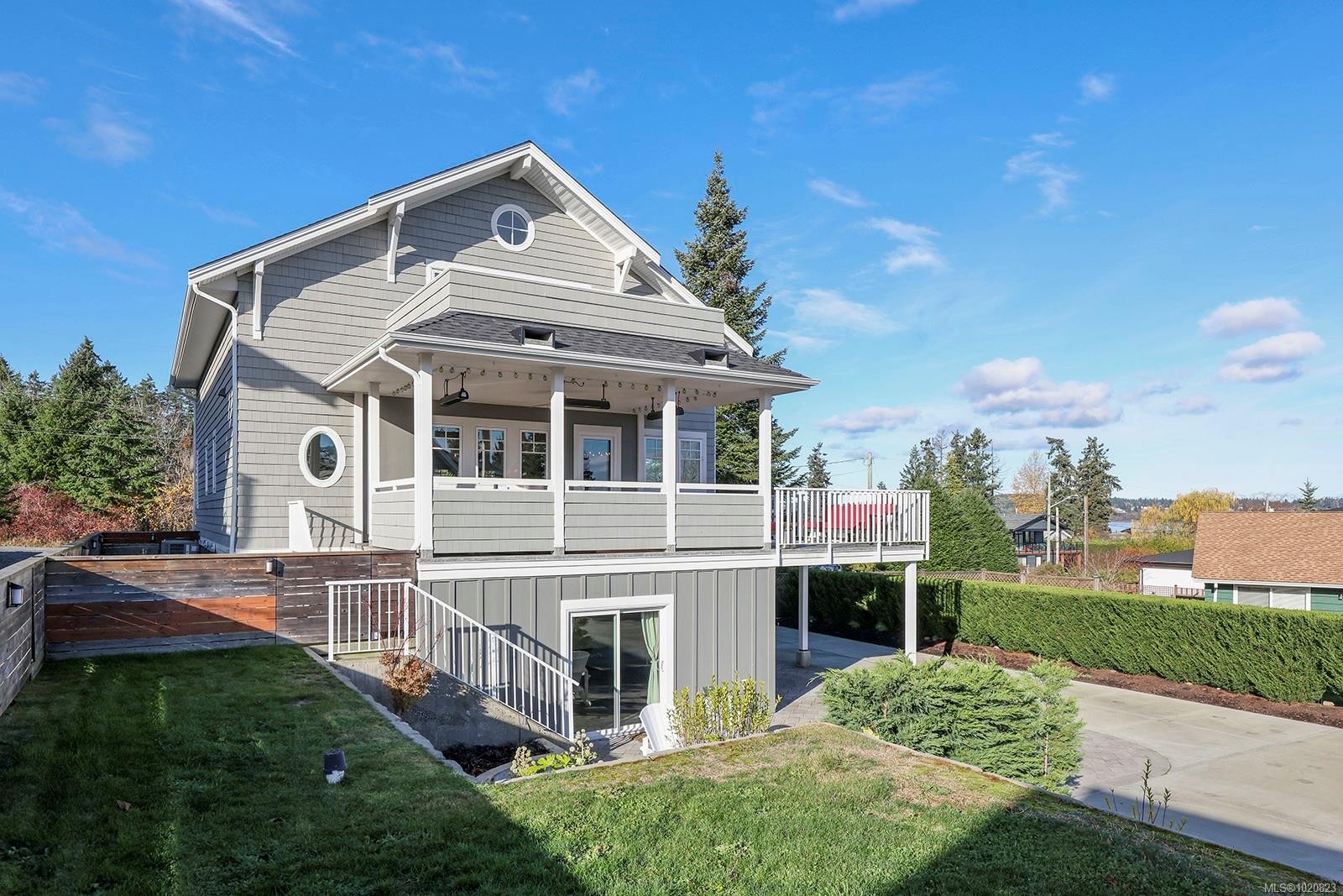 3839/3841 Ross Ave, Royston, BC