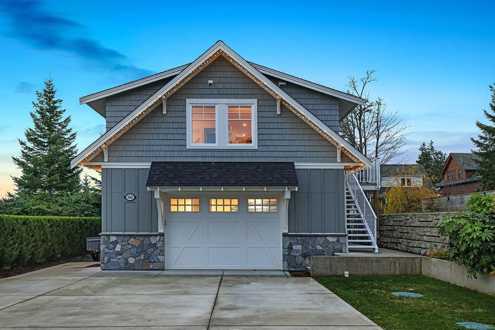 3839/3841 Ross Ave, Royston, BC