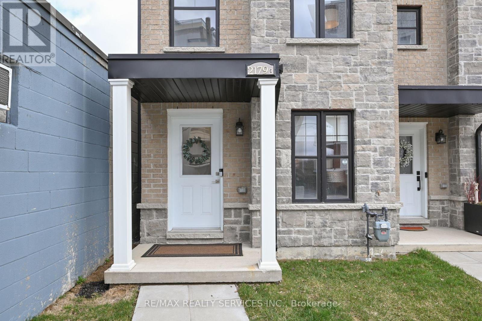7 - 2179C Weston Road, Toronto, ON - Outdoor