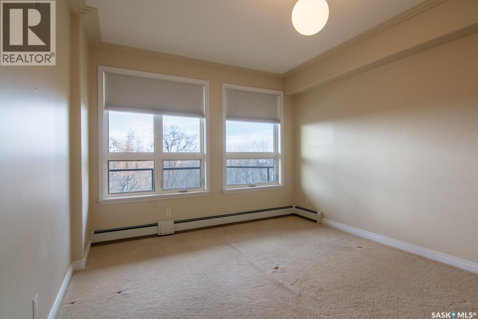 238 623 Saskatchewan Crescent W, Saskatoon, SK - Indoor Photo Showing Other Room