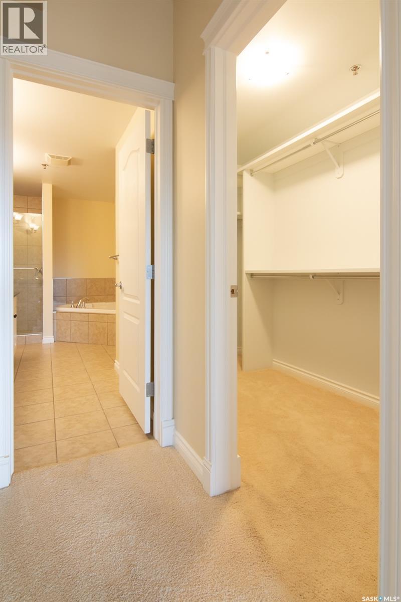 238 623 Saskatchewan Crescent W, Saskatoon, SK - Indoor Photo Showing Other Room