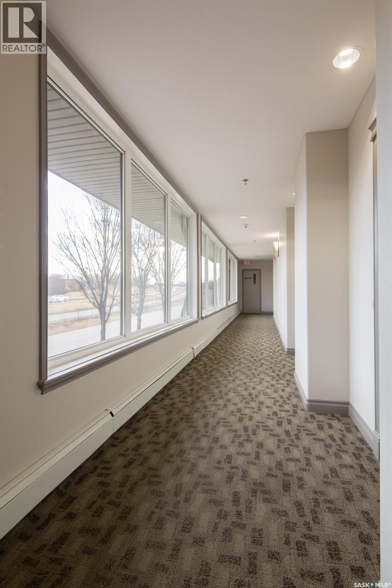 238 623 Saskatchewan Crescent W, Saskatoon, SK - Indoor Photo Showing Other Room