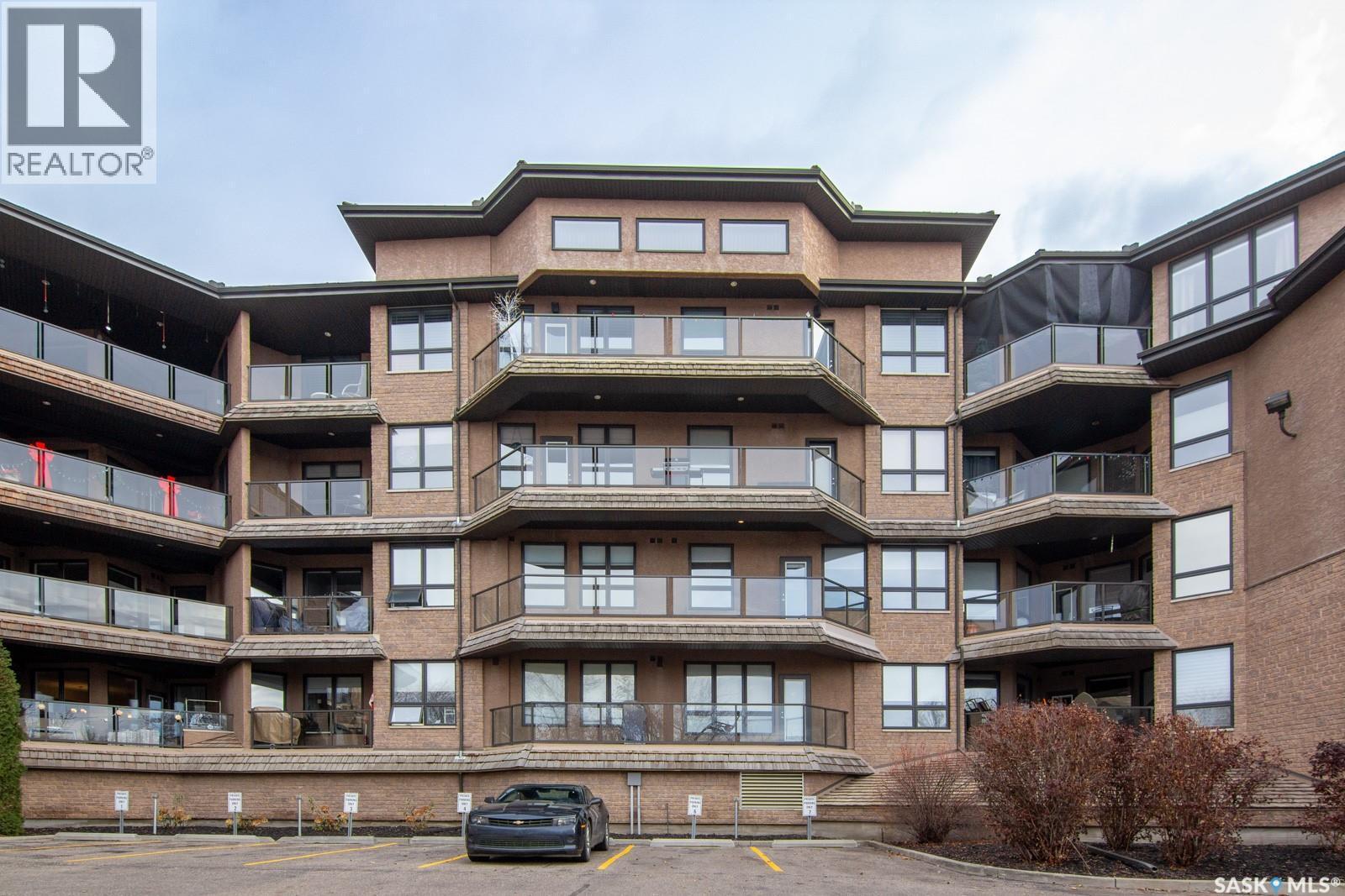 238 623 Saskatchewan Crescent W, Saskatoon, SK - Outdoor With Facade