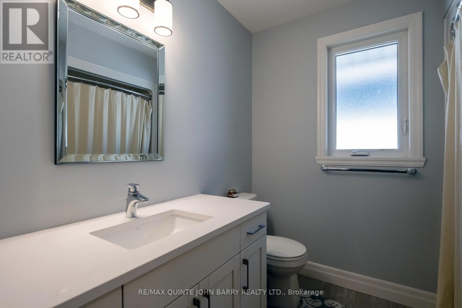 Guest Bathroom - 29 Cattail Crescent, Quinte West (Murray Ward), ON - Indoor Photo Showing Bathroom