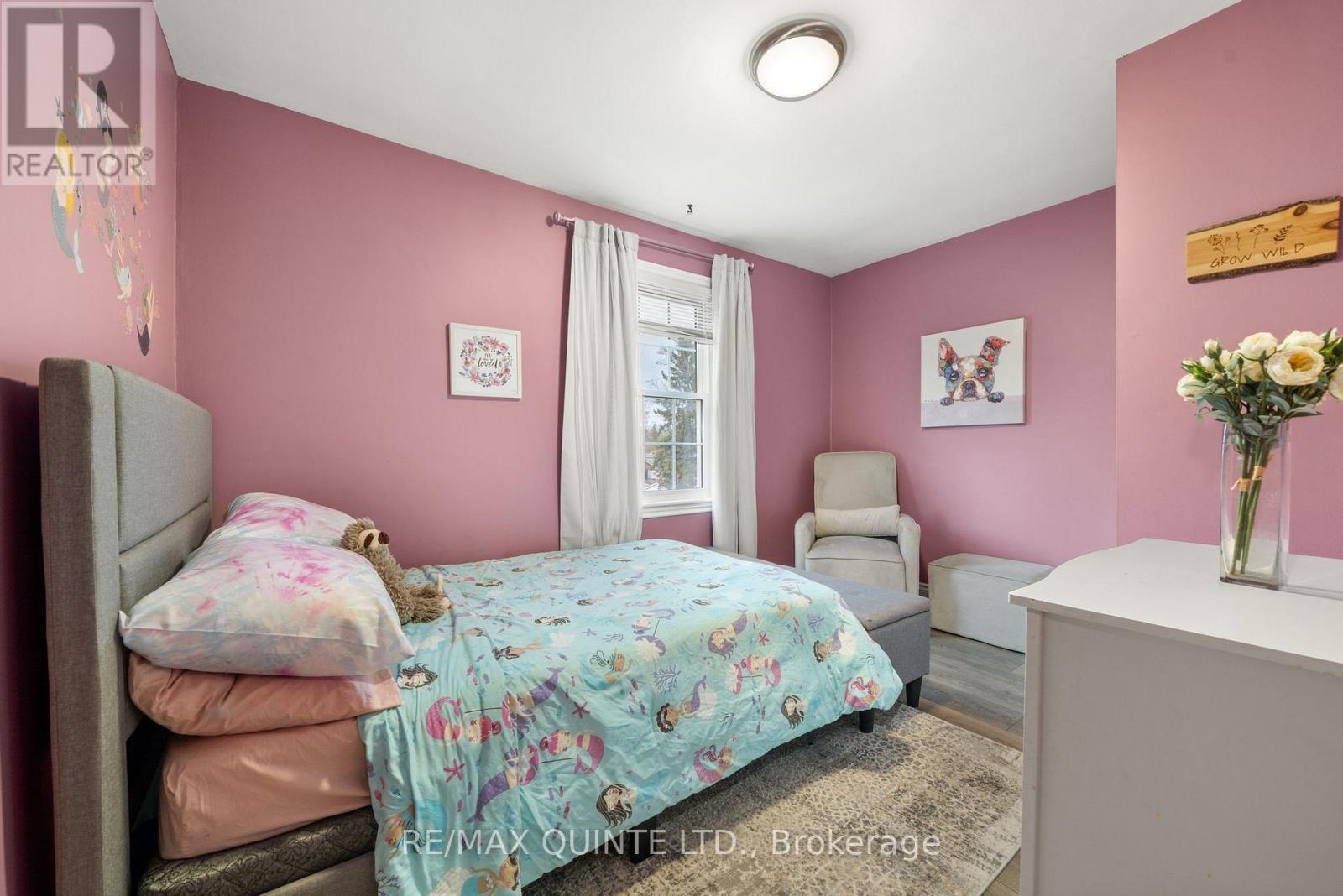 8 Greenlawn Avenue, Belleville (Belleville Ward), ON - Indoor Photo Showing Bedroom