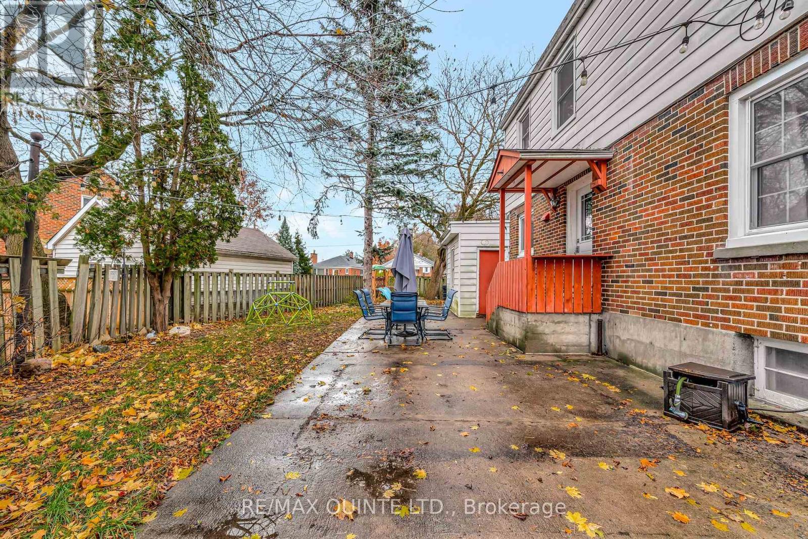 8 Greenlawn Avenue, Belleville (Belleville Ward), ON - Outdoor