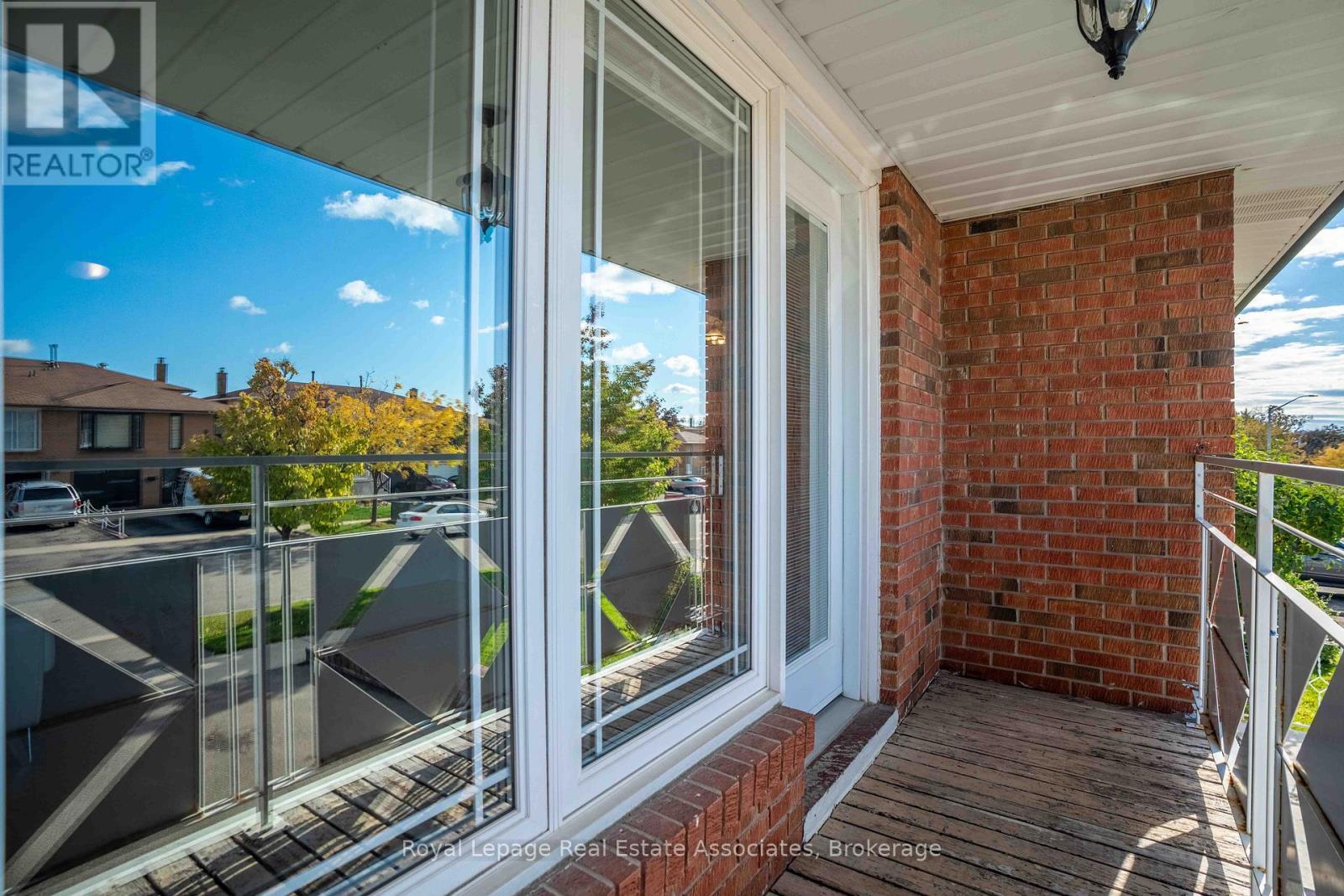 2559 Kingsberry Crescent, Mississauga, ON - Outdoor With Balcony With Exterior