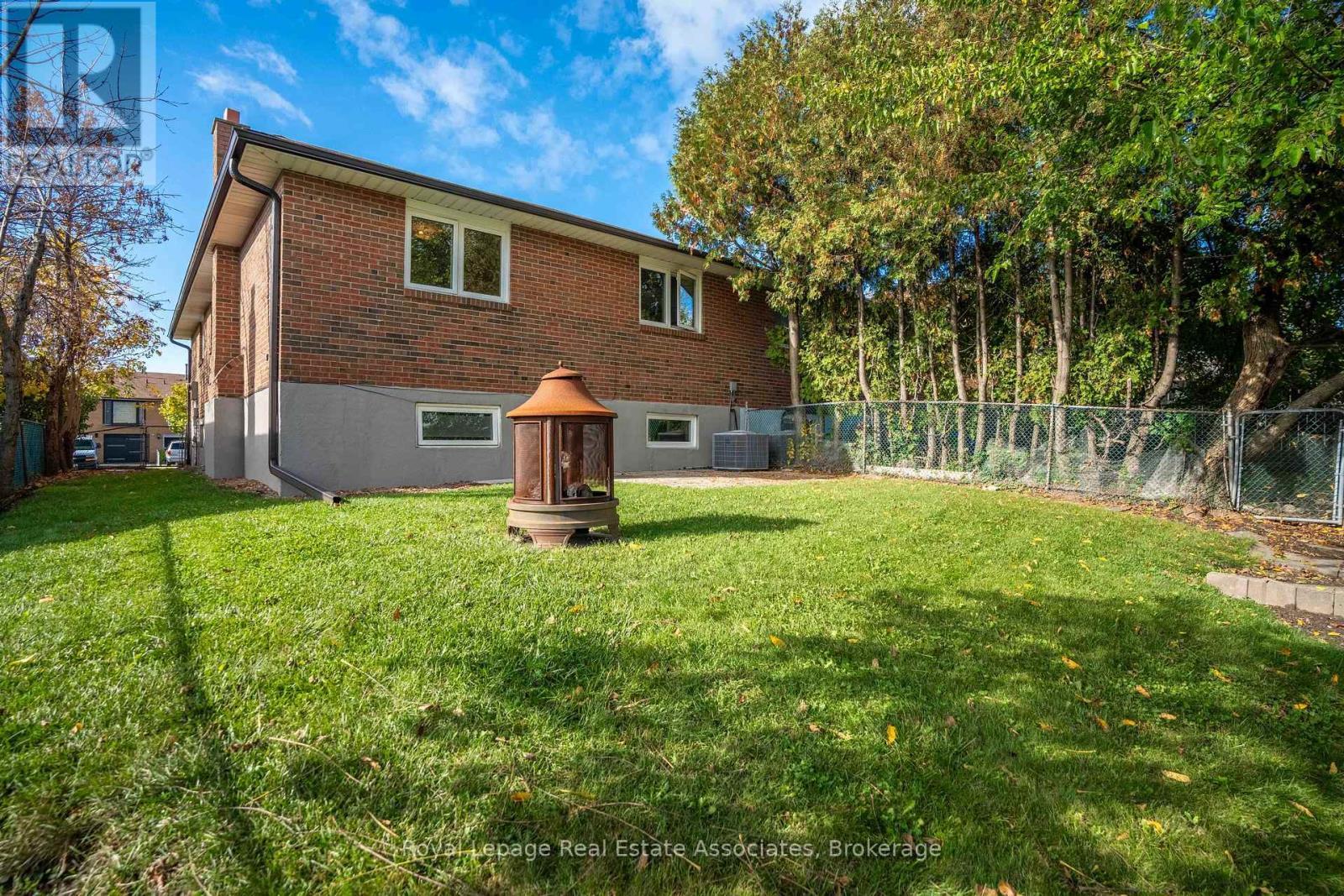 2559 Kingsberry Crescent, Mississauga, ON - Outdoor