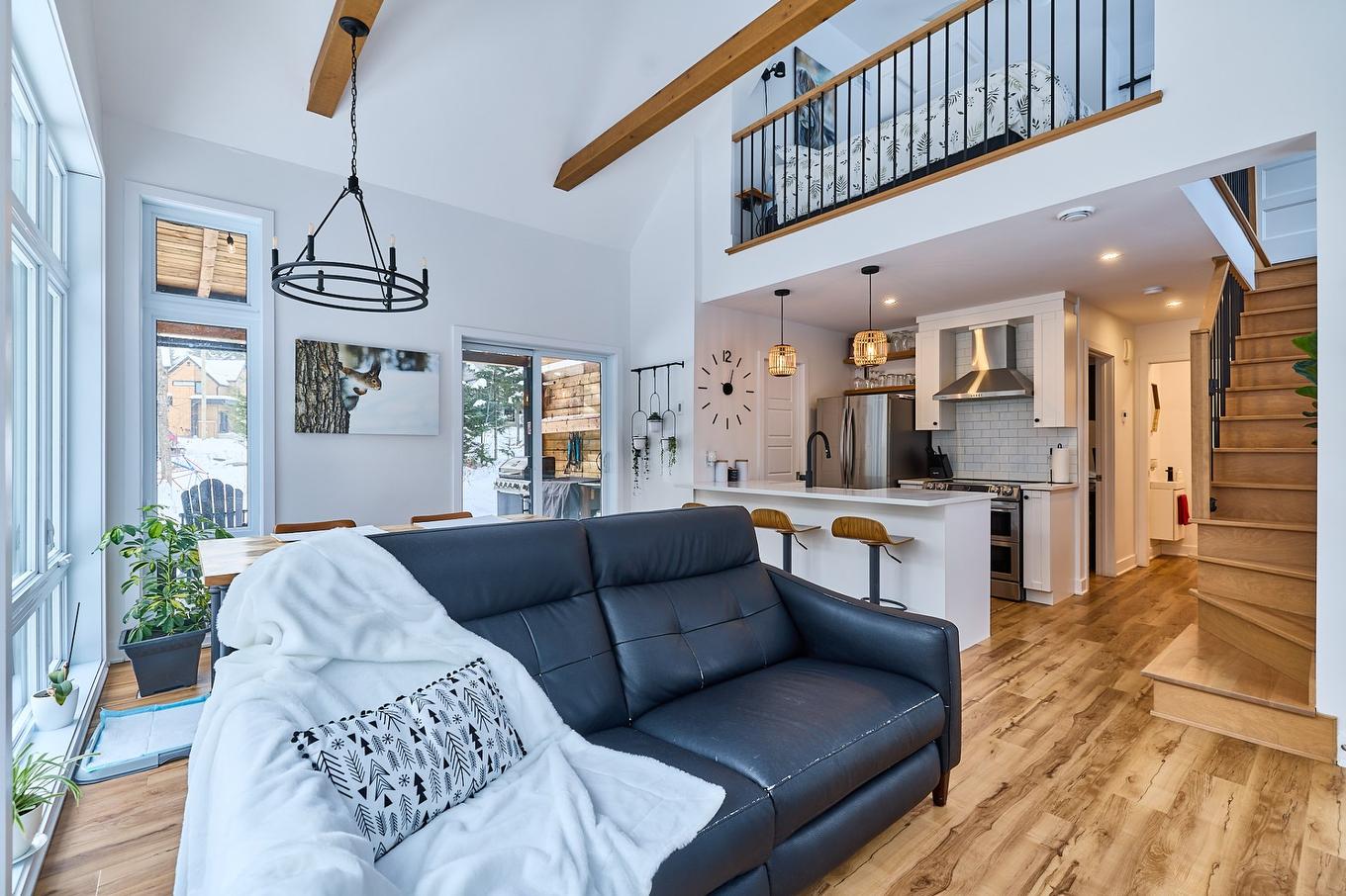 Salon - 425 Ch. Au Cap Blomidon, Saint-Donat, QC - Indoor Photo Showing Living Room