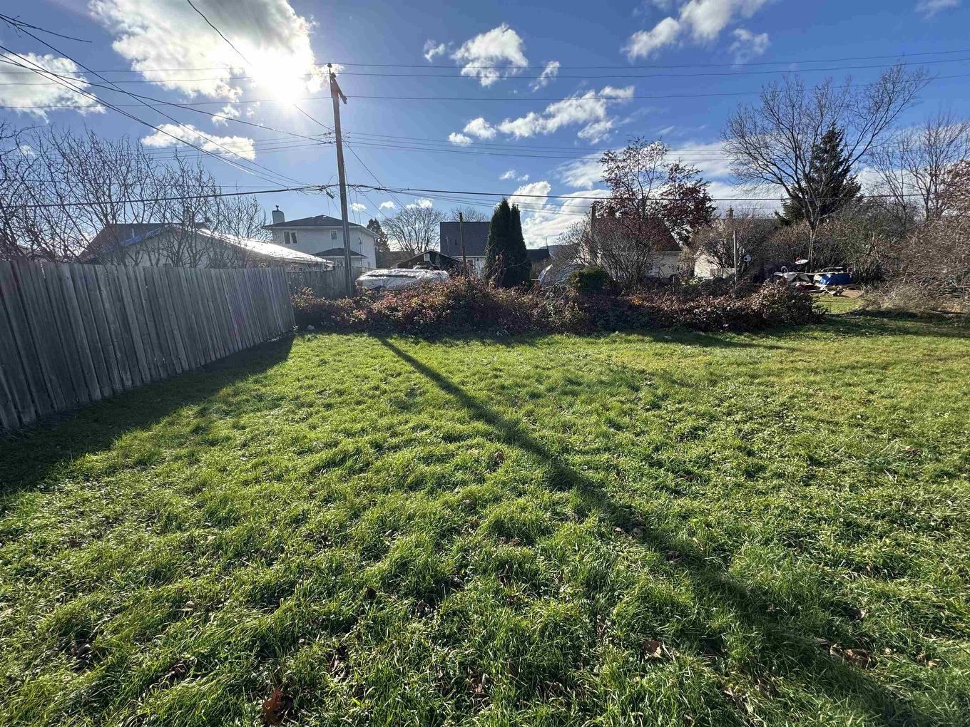 2134 Ridgeway Street E, Thunder Bay, ON - Outdoor