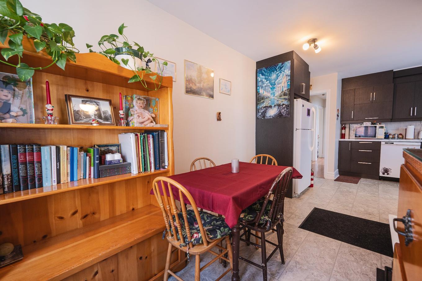 Salle à manger - 6 Rue St-Pierre, Saint-Jean-Sur-Richelieu, QC - Indoor Photo Showing Dining Room