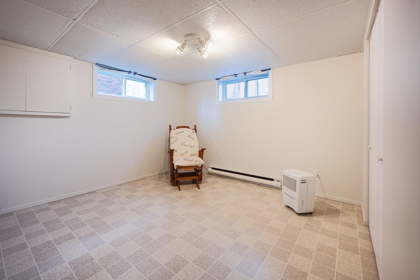 Chambre à coucher - 6 Rue St-Pierre, Saint-Jean-Sur-Richelieu, QC - Indoor Photo Showing Other Room