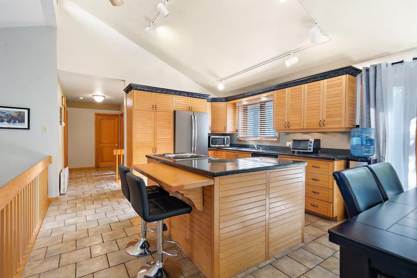 Cuisine - 3497 Ch. Du Village, Saint-Adolphe-D'Howard, QC - Indoor Photo Showing Kitchen