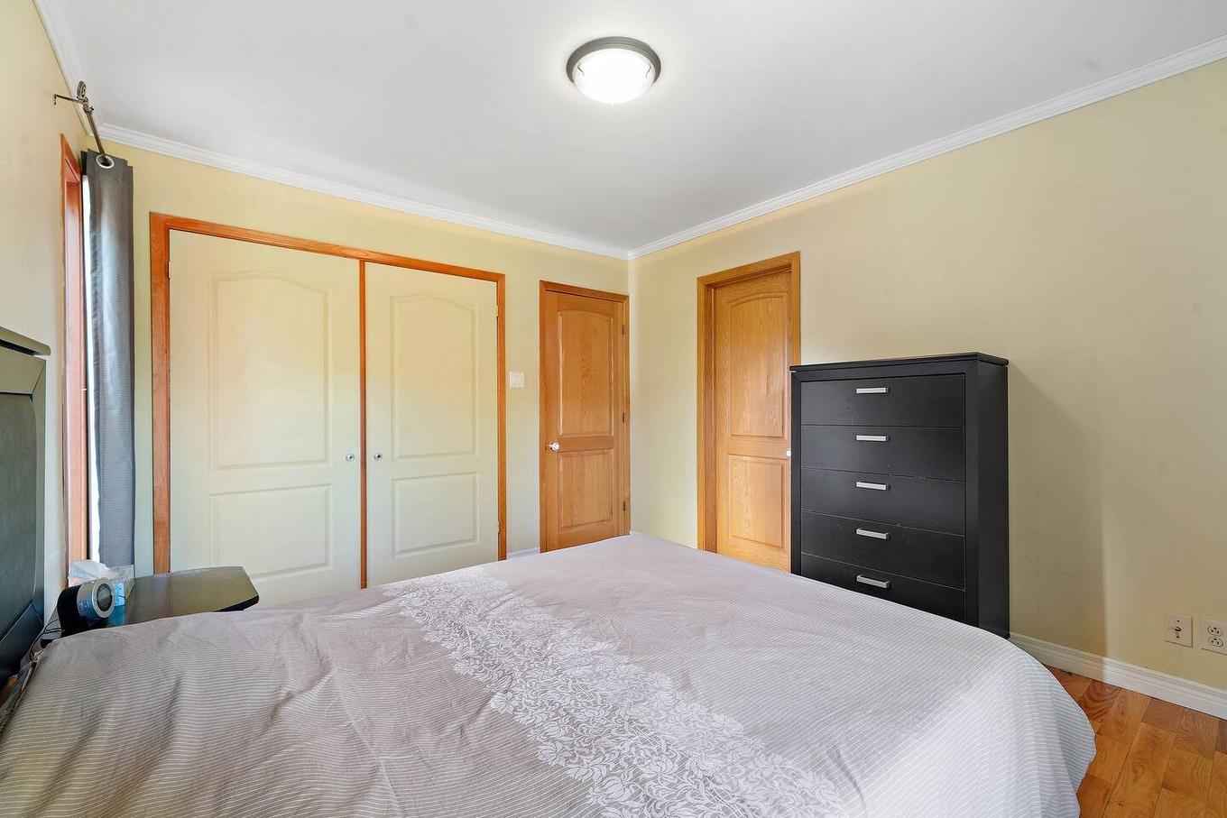 Chambre à coucher principale - 3497 Ch. Du Village, Saint-Adolphe-D'Howard, QC - Indoor Photo Showing Bedroom